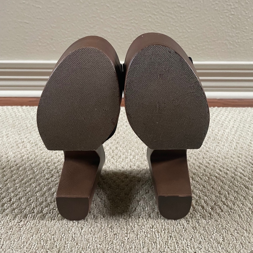 Refresh Black Faux Suede Platform Sandals (8) - Picture 4 of 7